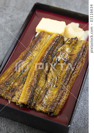 美味的星鰻豐盛的午餐 美味的星鰻豐盛的午餐 83116634