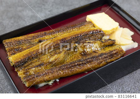 Delicious conger eel heavy lunch 83116641