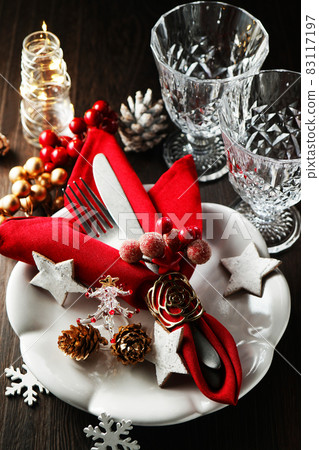 Christmas table setting 83117197