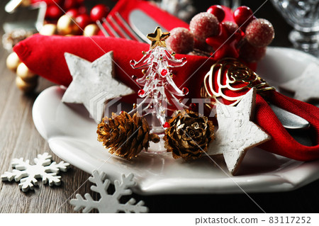 Christmas table setting 83117252