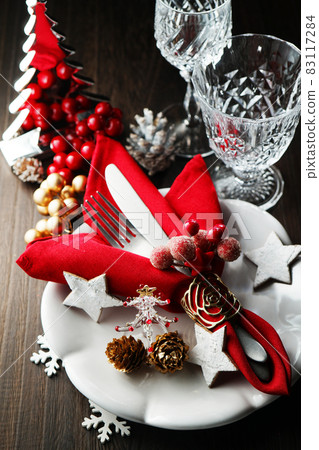 Christmas table setting 83117284