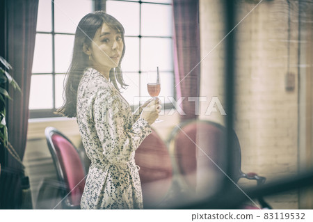 Party female portrait 83119532