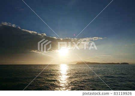 Evening view of typhoon No. 16 approaching ・ 2021/09/29 Evening view of typhoon No. 16 approaching ・ 2021/09/29 83119926