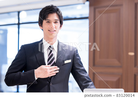 Male working at a hotel Photo cooperation: WEEK Shibadaimon (Sun Frontier Fudousan) Male working at a hotel Photo cooperation: WEEK Shibadaimon (Sun Frontier Fudousan) 83120014