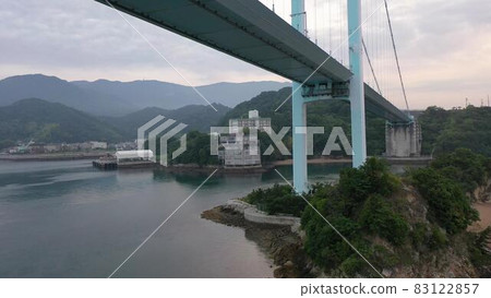穿過秋灘大橋 83122857