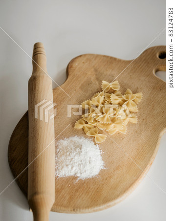 Butterfly pasta 83124783