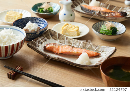 Japanese breakfast 83124797