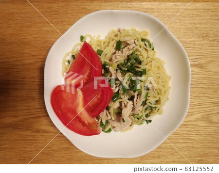 Salted fried noodles with green onions and pork Salted fried noodles with green onions and pork 83125552