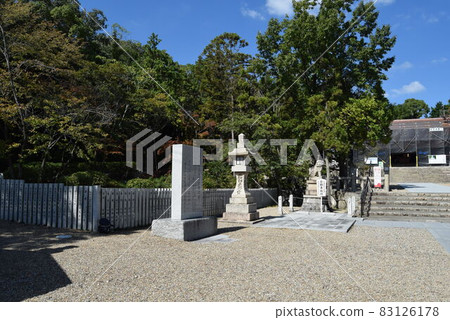 Hirota Shrine 83126178