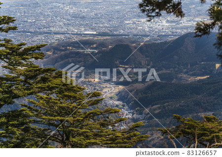 從小山（Afuriyama）看伊勢原的街景[神奈川縣伊勢原市] 83126657
