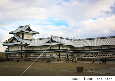 Kanazawa Castle, a white castle in Ishikawa Prefecture Kanazawa Castle, a white castle in Ishikawa Prefecture 83128167