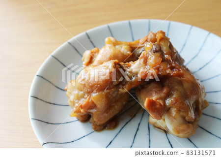 鮮煮雞、煨雞翅、雞菜 鮮煮雞、煨雞翅、雞菜 83131571