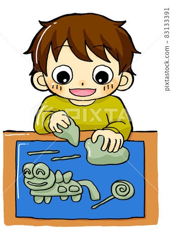 孩子在玩黏土 83133391