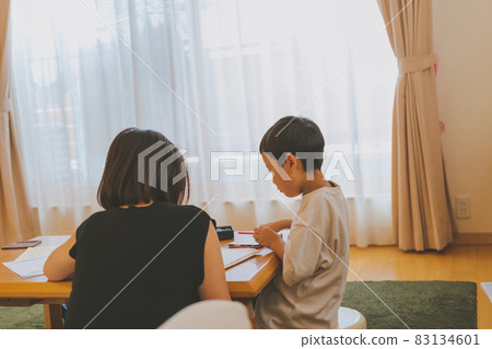 作業 功課 寫功課 83134601