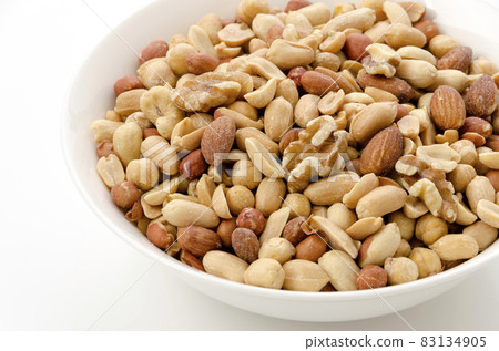 Mixed nuts 83134905