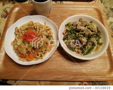 Yaki udon and yakisoba Yaki udon and yakisoba 83138019