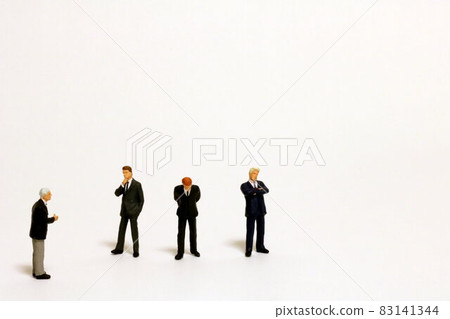 說話的人和考慮的人 說話的人和考慮的人 83141344