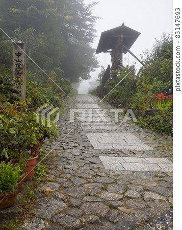 Magome inn on the rainy Nakasendo 83147693