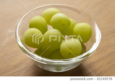 Shine Muscat Shine Muscat 83149576