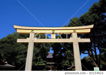 明治神宮南神門前的牌坊 83154622