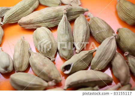 Elettaria cardamomum fruits with seeds, cardamom spice 83155117