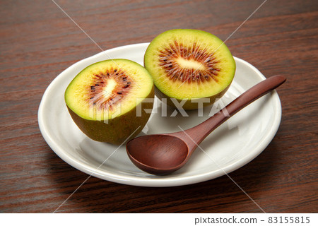 Rainbow red kiwi fruit Rainbow red kiwi fruit 83155815