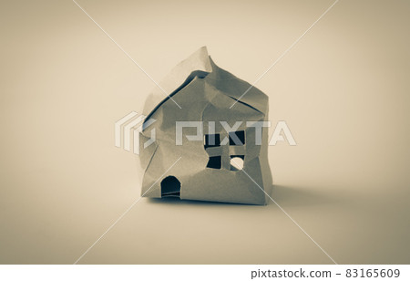 Defective housing, shoddy construction, assessment, vacant house, aging, demolition, real estate, specific vacant house 83165609