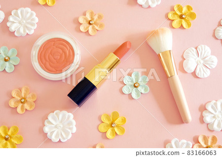 化妝品和鮮花 化妝品和鮮花 83166063