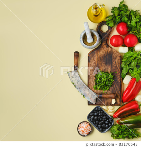 Mezzaluna and ffresh vegetables Mezzaluna and ffresh vegetables 83170545