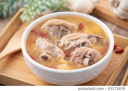 蒜頭雞 蒜頭雞湯 台灣 食物 garlic chicken soup ニンニクチキンスープ 83171659