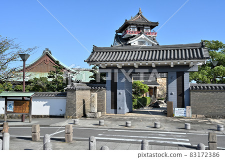Kiyosu Castle in fine weather, castle tower and surrounding facilities Kiyosu Castle in fine weather, castle tower and surrounding facilities 83172386