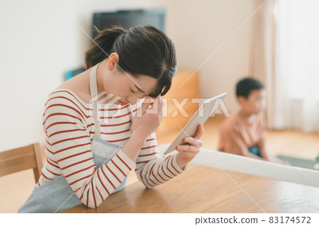 digital tablet, tablet, tablets 83174572