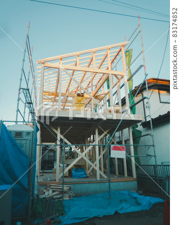 Upper building Upper building 83174852