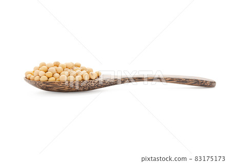Soybeans in wood spoon isolated on white background with clipping path 83175173