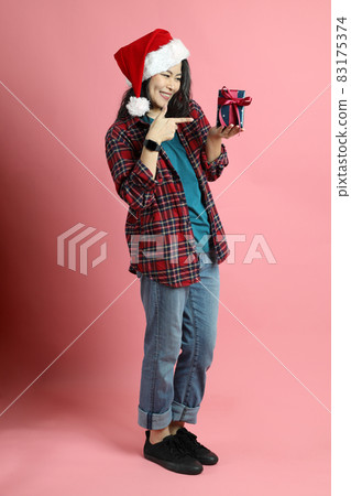 Merry Christmas Girl 83175374