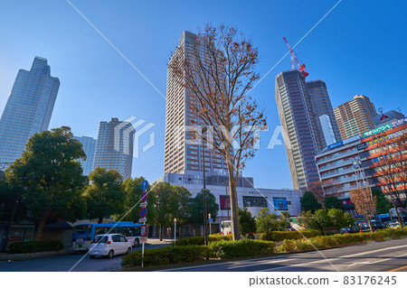 View JR Musashi Kosugi Station North Exit and high-rise condominiums in Nakahara-ku, Kawasaki 83176245