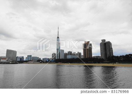 福岡海灘和建築物 83176966