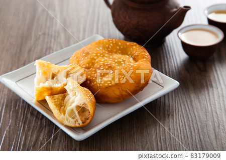 Ham chim peng. (deep-fried chinese doughnut) 83179009