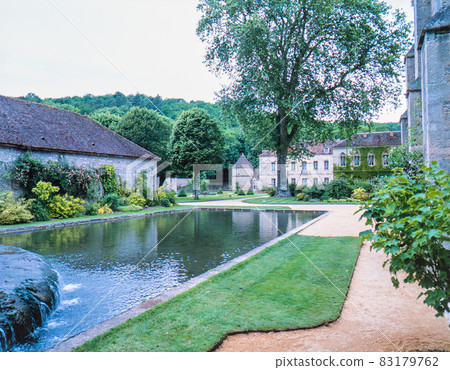 法國豐特奈修道院修道院 法國豐特奈修道院修道院 83179762