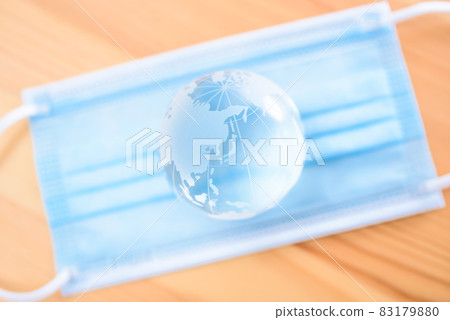 Crystal globe and surgical mask Japanese new coronavirus infection prevention measures Overcoming measures Prevention 83179880