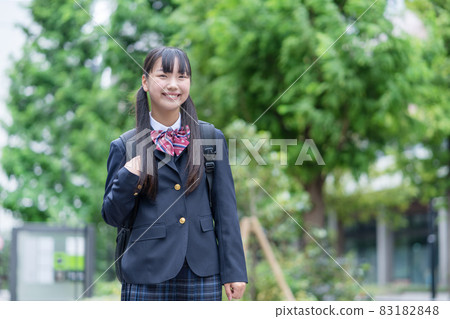 A girl with a twin tail who goes to school in uniform A girl with a twin tail who goes to school in uniform 83182848