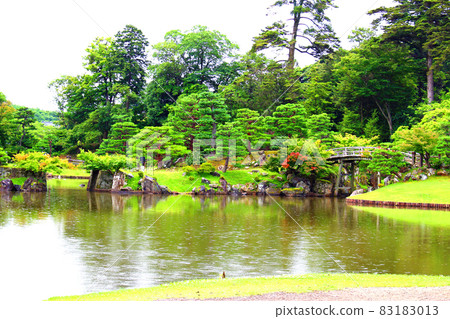 Scenic spot, Genkyuen Garden and fresh green trees 83183013
