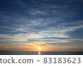 在海中的日落 83183623