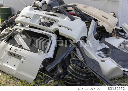 A pile of automobile parts waste A pile of automobile parts waste 83189652
