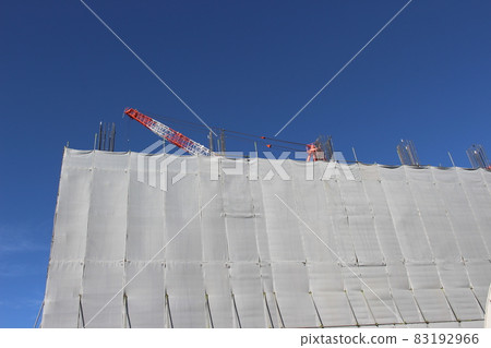 Condominium construction crane 83192966