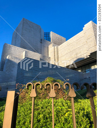 Tokyo Chiyoda Ward, Supreme Court 83193094