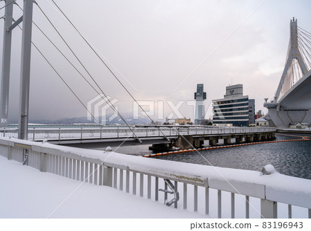 Loveledge in winter 83196943