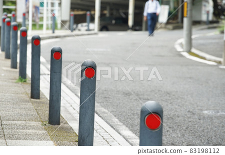 Safety bar along the road Safety bar along the road 83198112