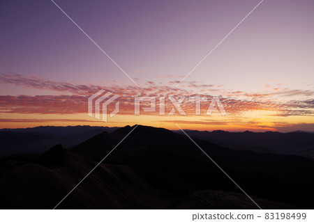 Beautiful sunset on the plateau, Soni plateau, Nara prefecture, sunset sky 83198499