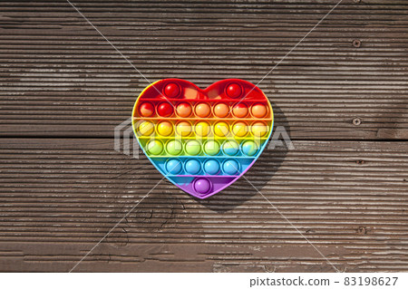 heart-shaped pop-it 83198627